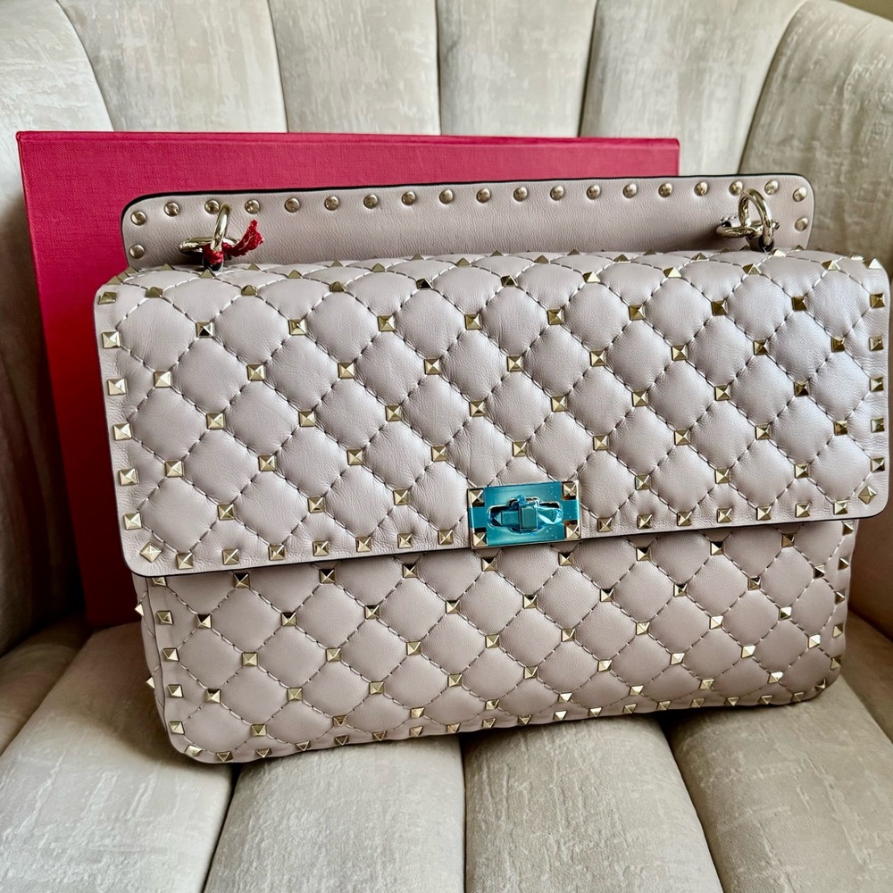 Valentino Garavani Rockstud Spike Bag - Large & Poudre Color 🥰